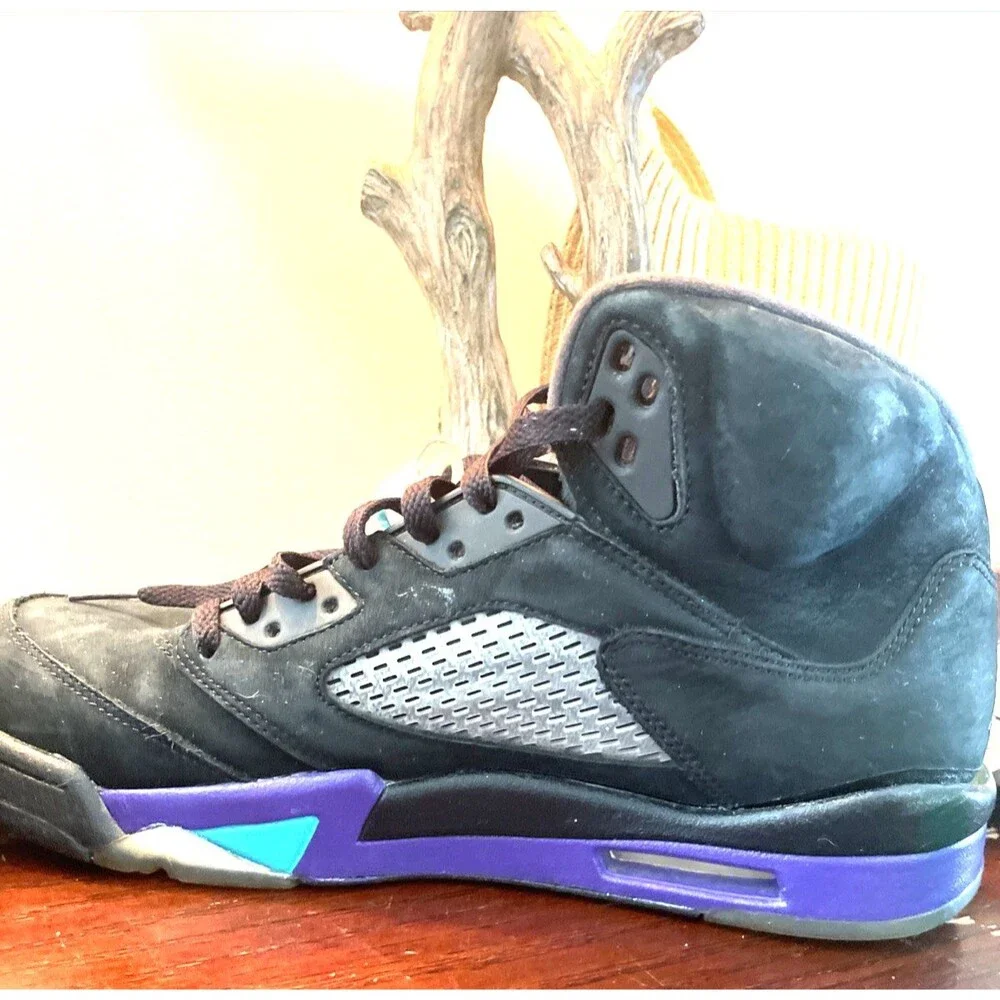 Air Jordan 5 Retro Black Grape Vintage Men’s  Sz. 11